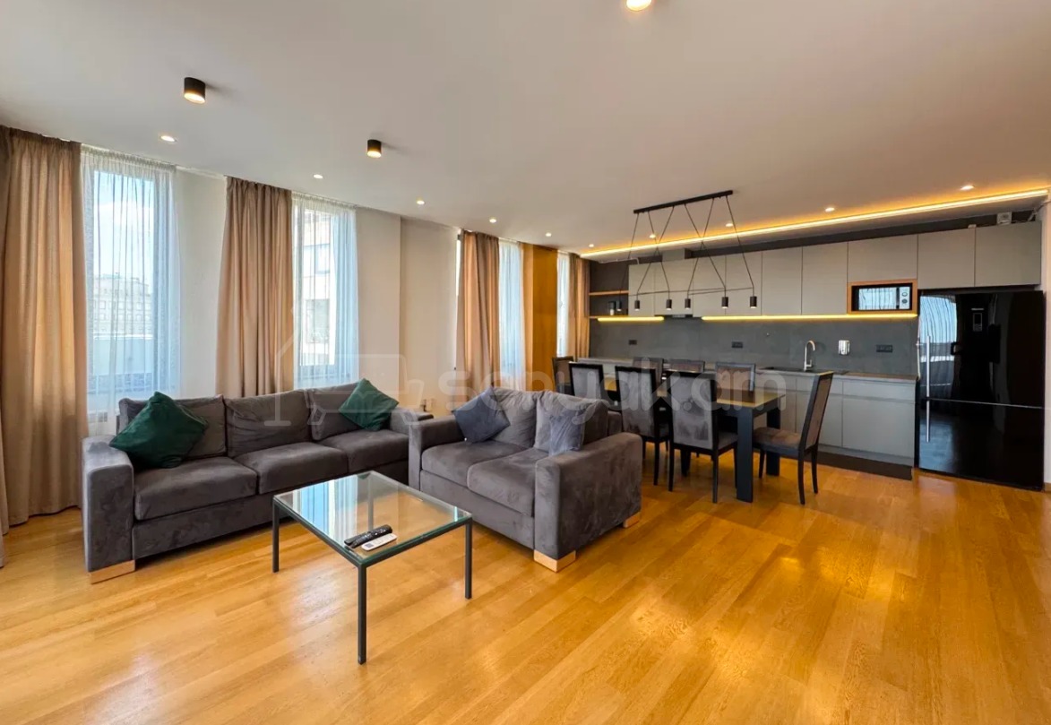 3 Սենյականոց Բնակարան Նորակառույցում, 121քմ, 8/9 հարկ, Դիզայներական Վերանորոգված, Կահավորված, Արևկող