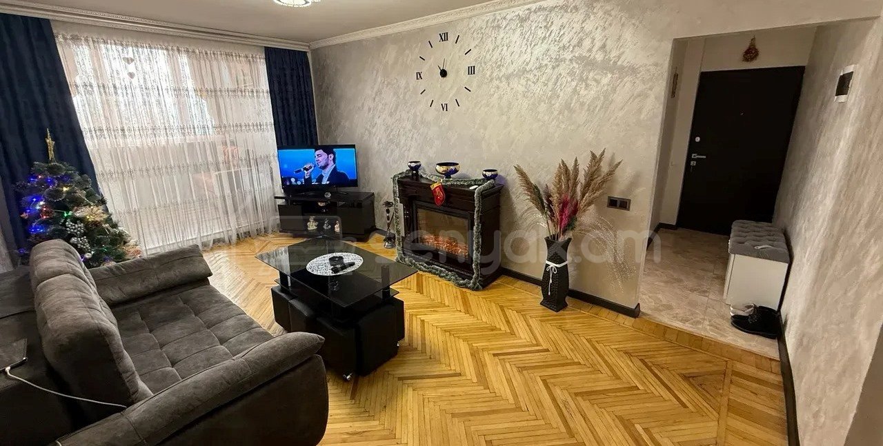 2 Սենյականոց Բնակարան Քարե Շենքում, 60քմ, 4/5 հարկ, Նորմալ Վիճակում