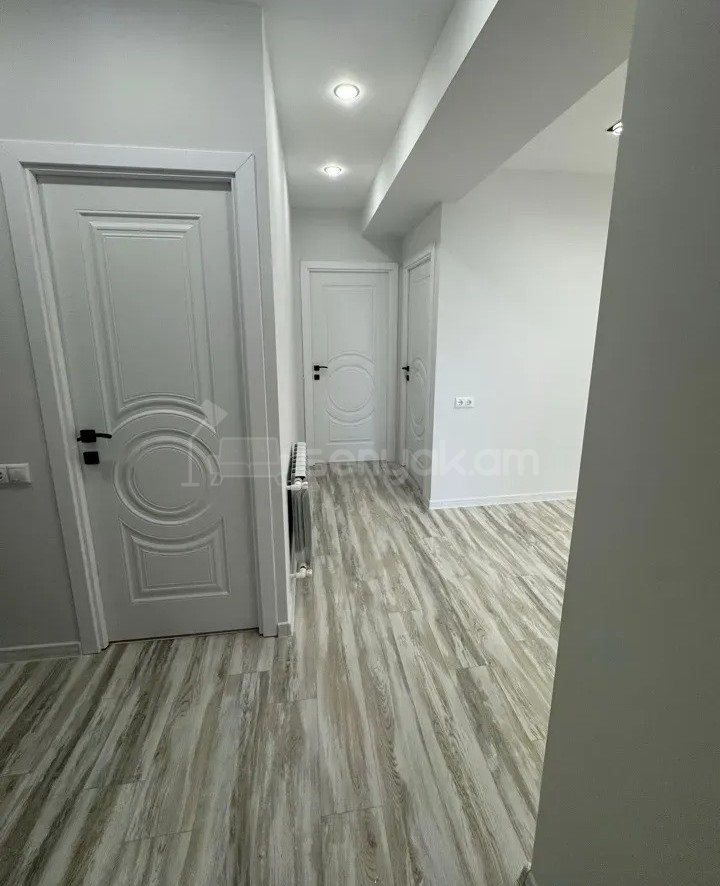 3 Սենյականոց Բնակարան, 70քմ, 9/10 հարկ, Կապիտալ Վերանորոգված