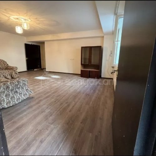 2 Սենյականոց Բնակարան Քարե Շենքում, 55քմ, 1/4 հարկ, Կոսմետիկ Վերանորոգված, Մասամբ Կահավորված, Արևկող