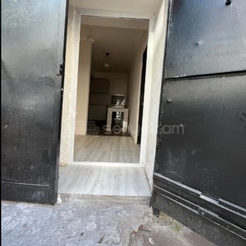 2 Սենյականոց Բնակարան Քարե Շենքում, 55քմ, 1/4 հարկ, Կոսմետիկ Վերանորոգված, Մասամբ Կահավորված, Արևկող