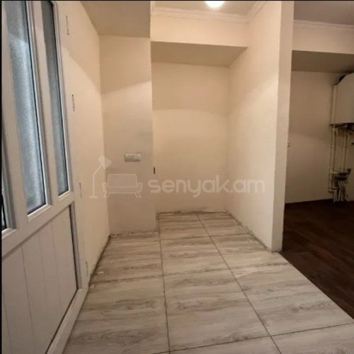 2 Սենյականոց Բնակարան Քարե Շենքում, 55քմ, 1/4 հարկ, Կոսմետիկ Վերանորոգված, Մասամբ Կահավորված, Արևկող
