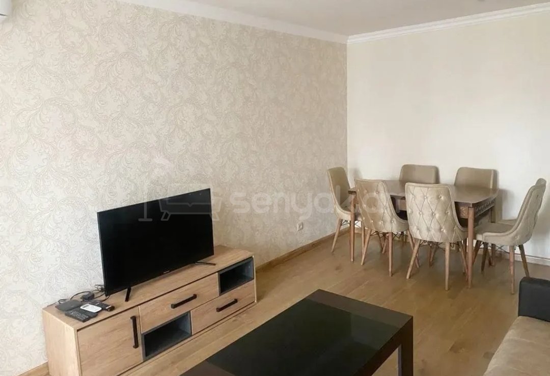 3 Սենյականոց Բնակարան Քարե Շենքում, 70քմ, 4/4 հարկ, Կապիտալ Վերանորոգված, Կահավորված