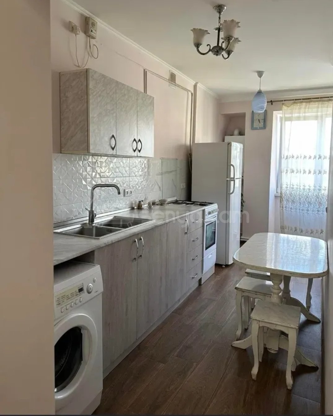 4 Սենյականոց Բնակարան, 100քմ, 7/9 հարկ, Կապիտալ Վերանորոգված, Կահավորված, Արևկող