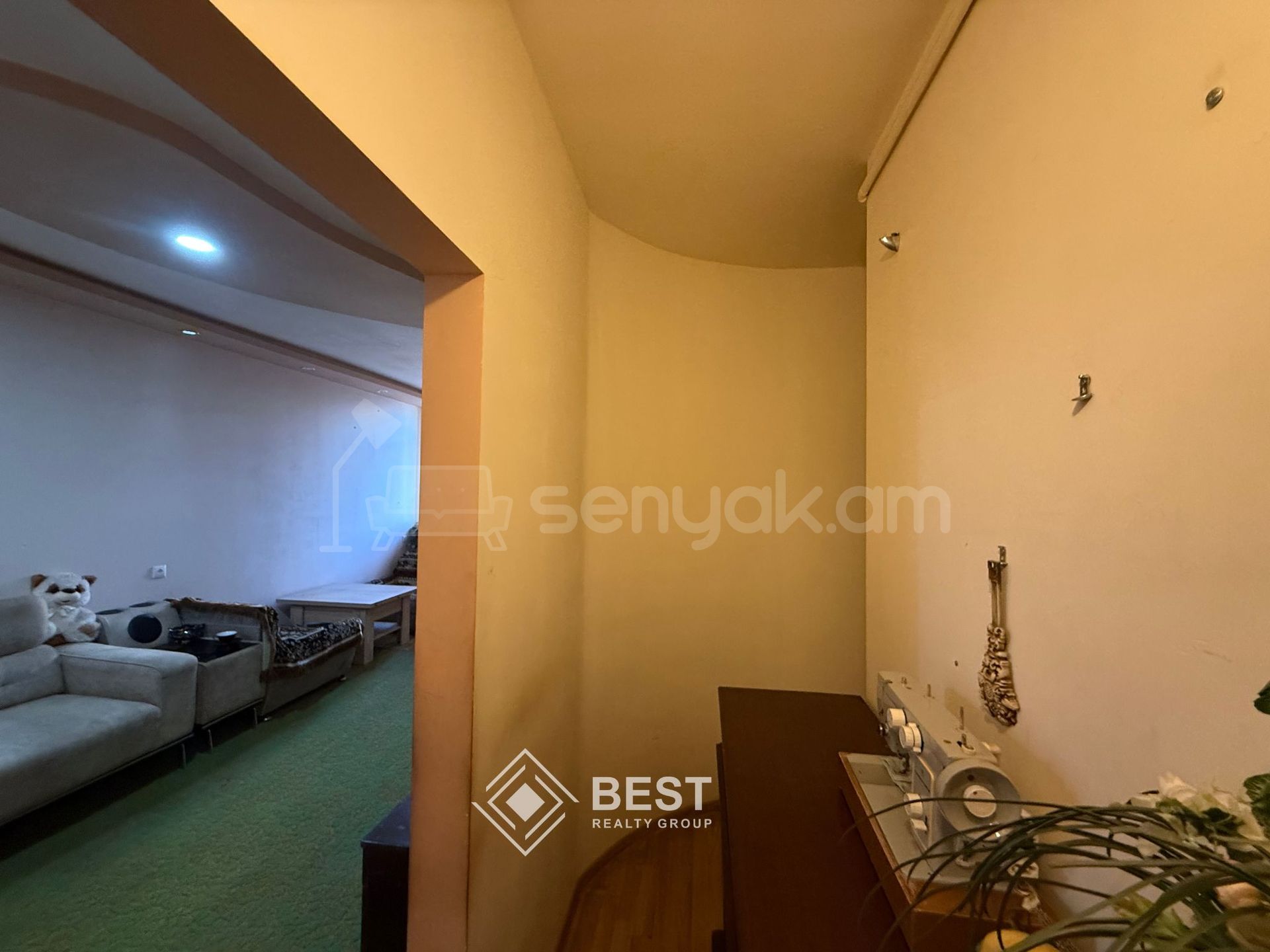 2 Սենյականոց Բնակարան Նորակառույց Քարե Շենքում, 52քմ, 3/7 հարկ, Կապիտալ Վերանորոգված