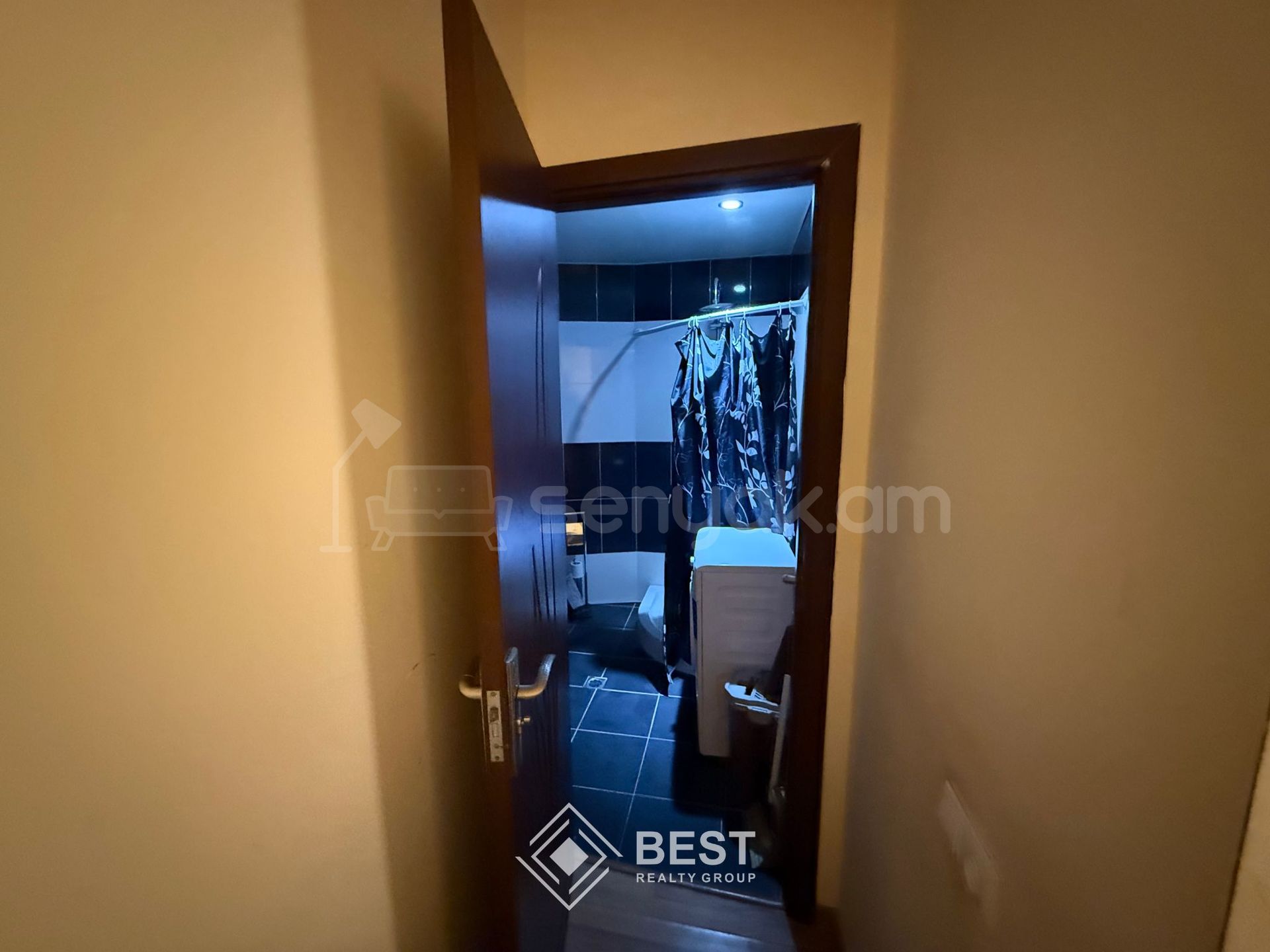 2 Սենյականոց Բնակարան Նորակառույց Քարե Շենքում, 52քմ, 3/7 հարկ, Կապիտալ Վերանորոգված