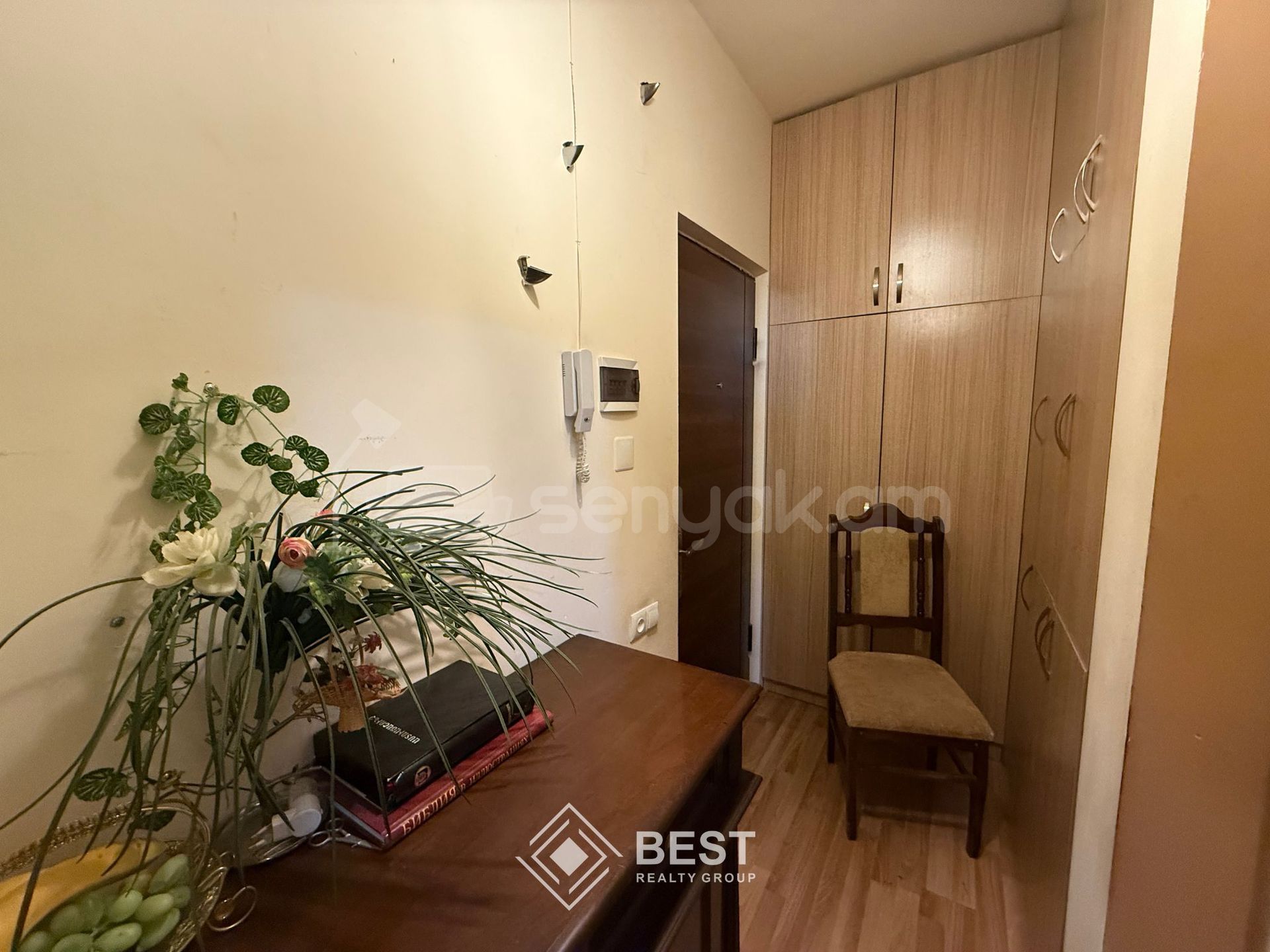 2 Սենյականոց Բնակարան Նորակառույց Քարե Շենքում, 52քմ, 3/7 հարկ, Կապիտալ Վերանորոգված