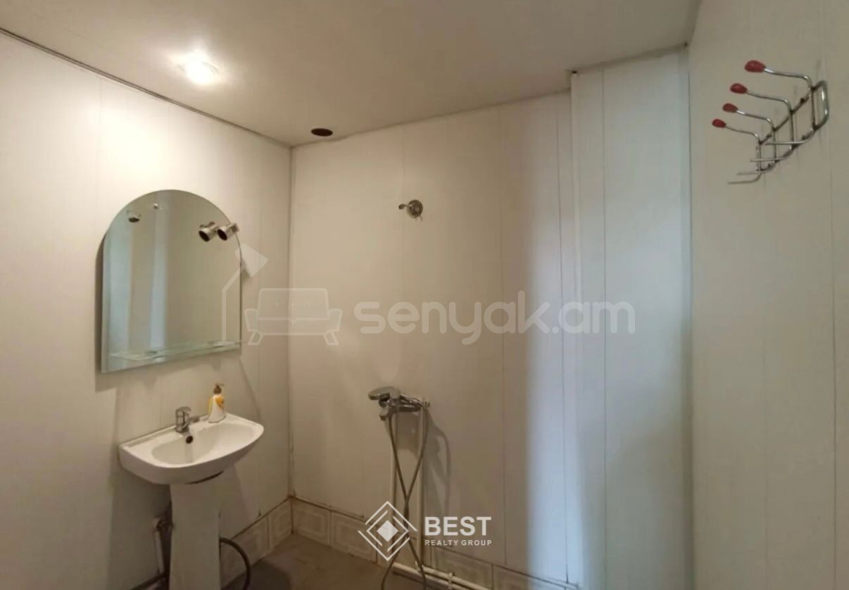 4 Սենյականոց Բնակարան, 90քմ, 9/9 հարկ, Կոսմետիկ Վերանորոգված