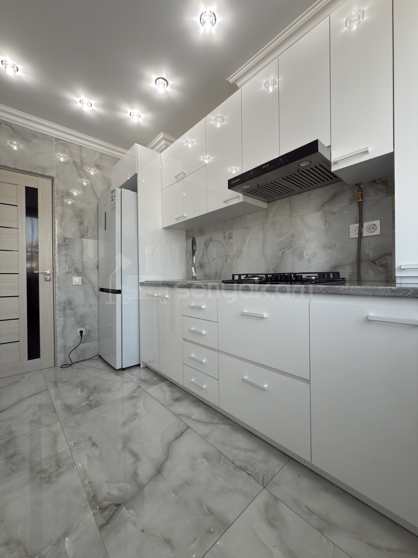 3 Սենյականոց Բնակարան, 80քմ, 4/9 հարկ, Դիզայներական Վերանորոգված