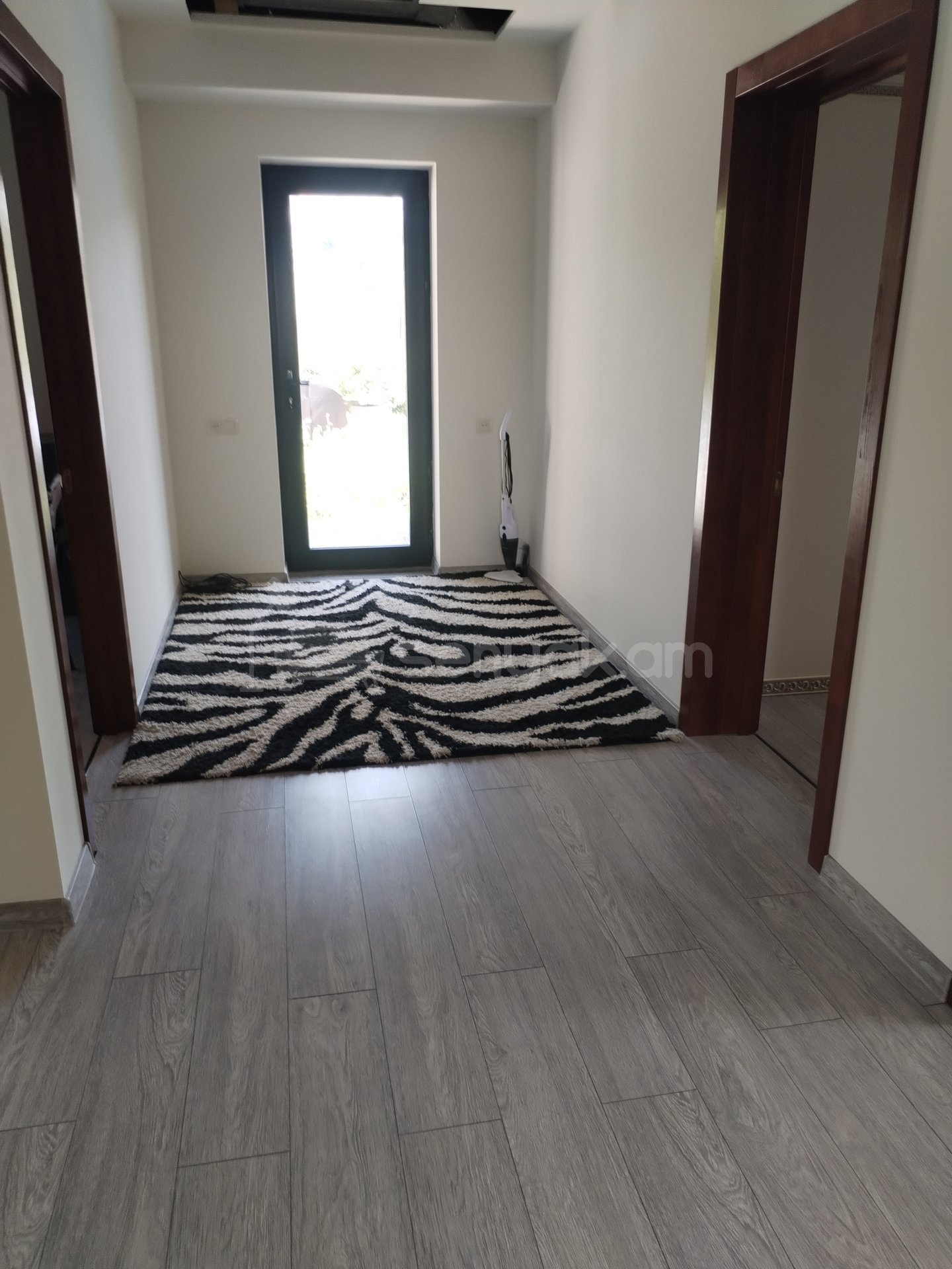 5 Սենյականոց Շքեղ Առանձնատուն, 180քմ, Կահավորված, Լողավազանով