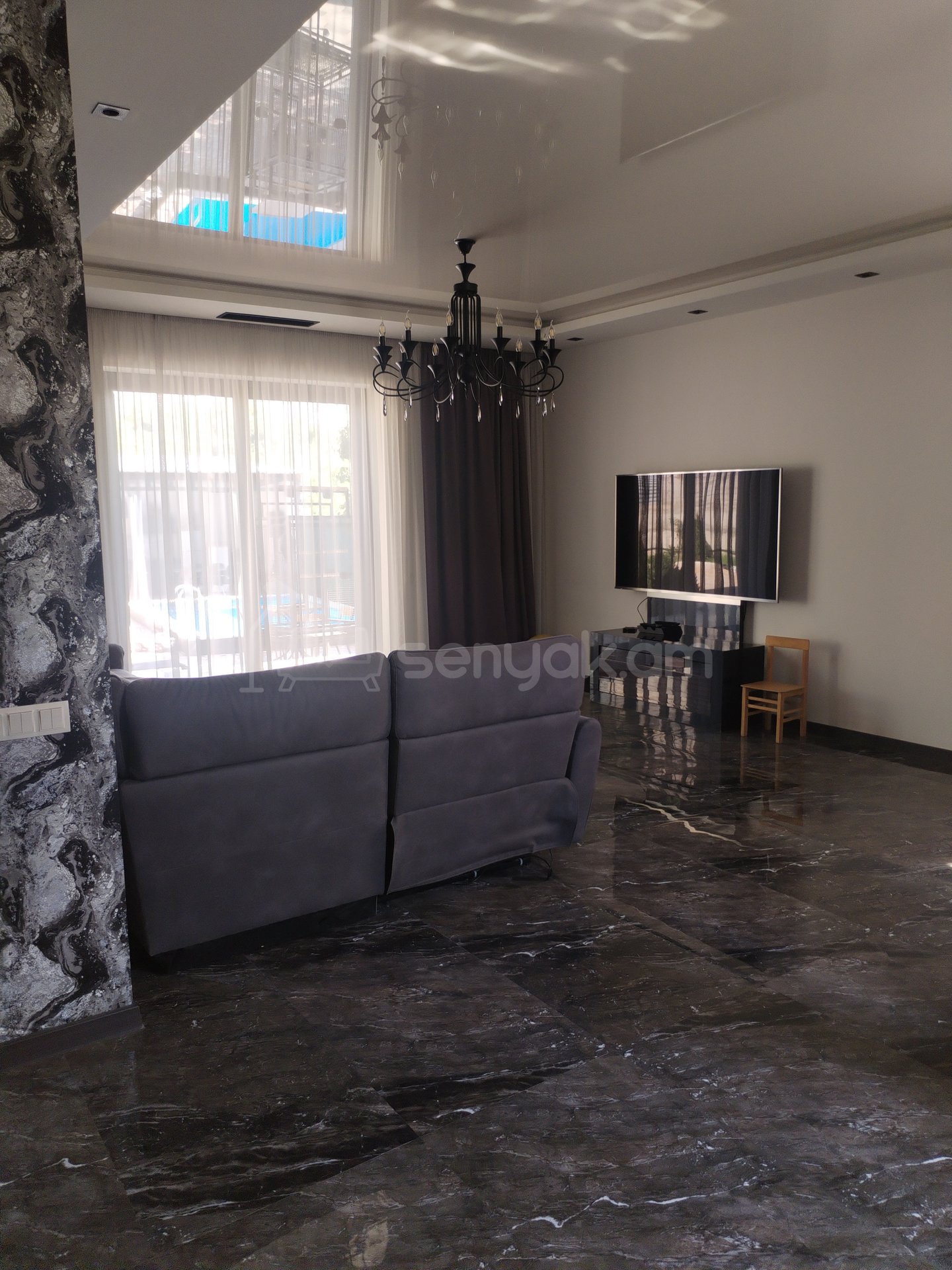 5 Սենյականոց Շքեղ Առանձնատուն, 180քմ, Կահավորված, Լողավազանով