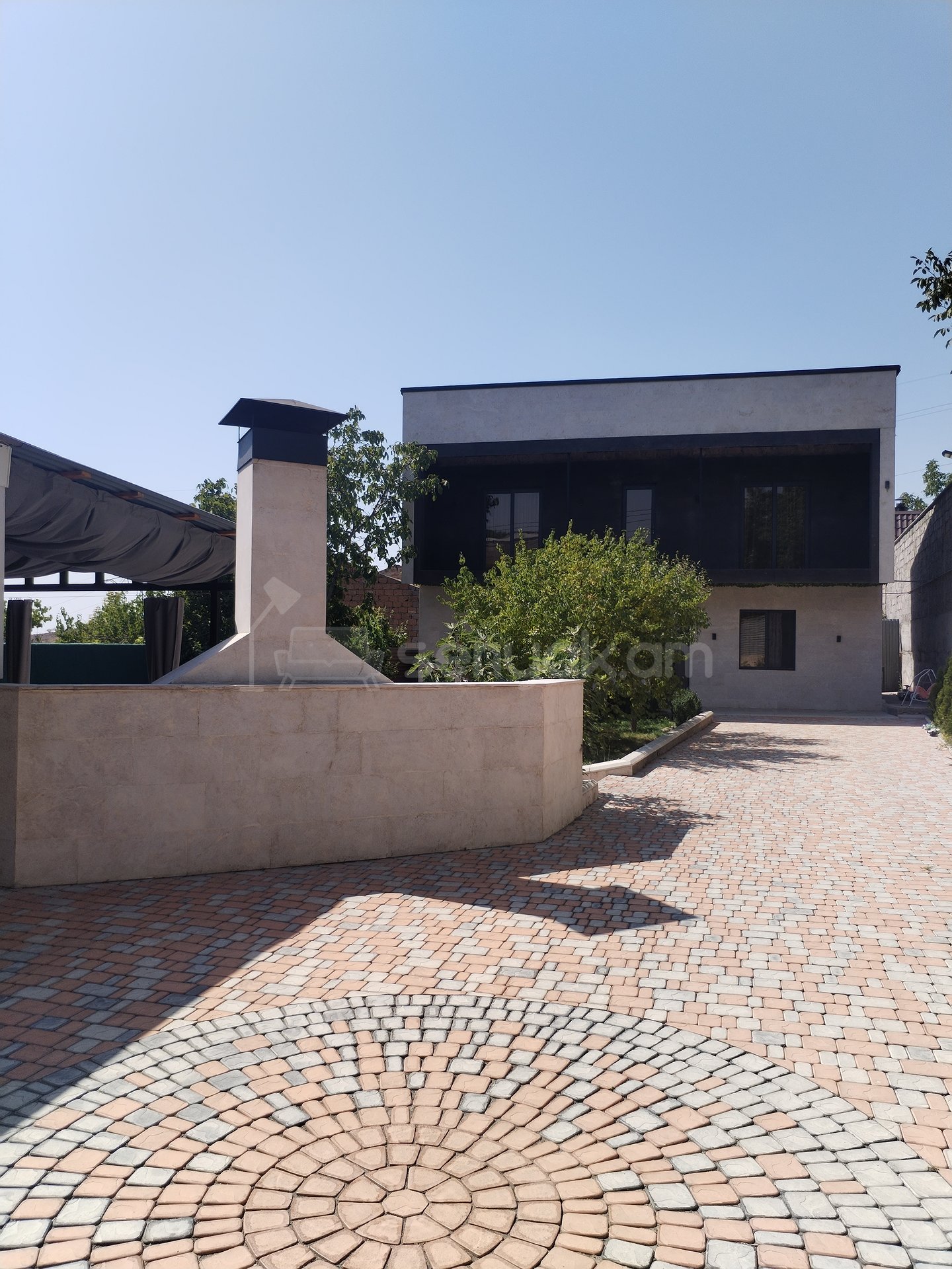 5 Սենյականոց Շքեղ Առանձնատուն, 180քմ, Կահավորված, Լողավազանով