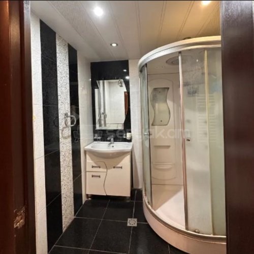 3 Սենյականոց Բնակարան, 73քմ, 3/9 հարկ, Կապիտալ Վերանորոգված