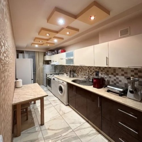 3 Սենյականոց Բնակարան, 73քմ, 3/9 հարկ, Կապիտալ Վերանորոգված