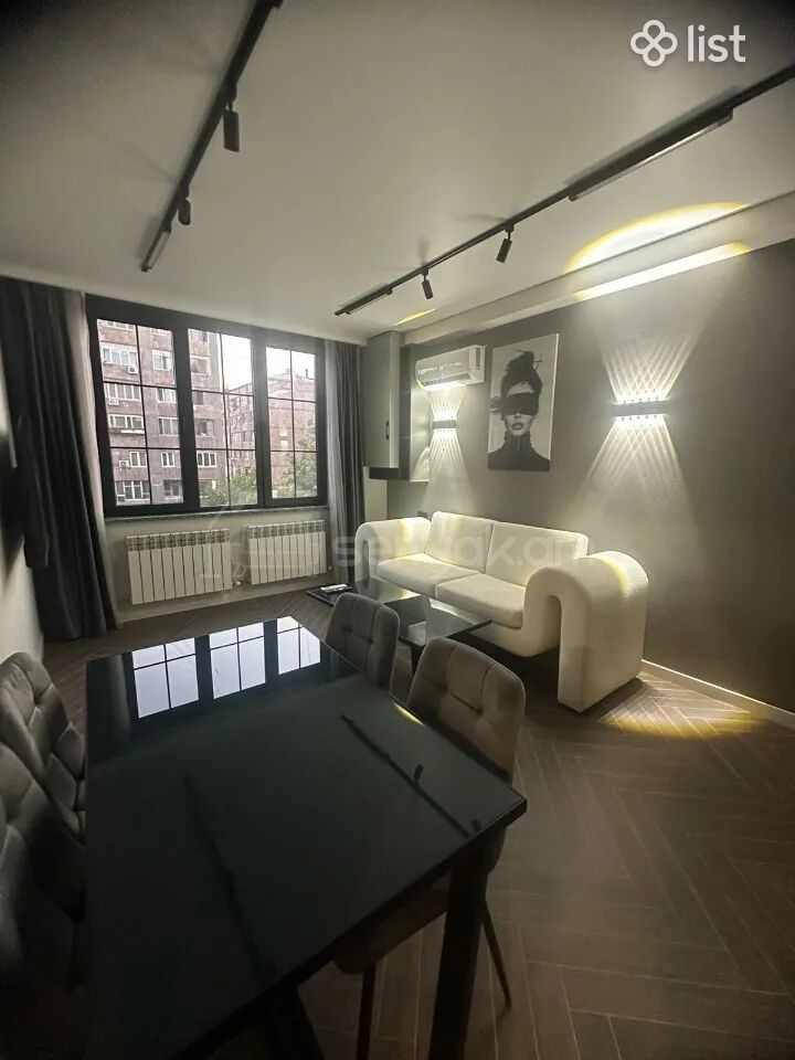 2 Սենյականոց Բնակարան, 18քմ, 6/10 հարկ, Դիզայներական Վերանորոգված