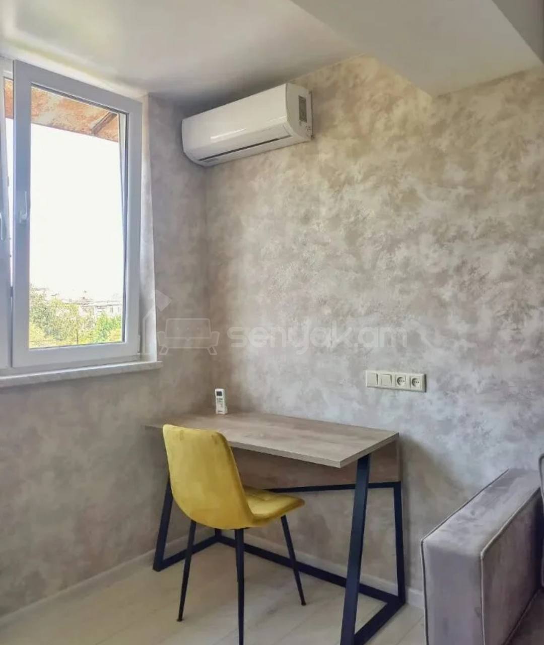 2 Սենյականոց Բնակարան Քարե Շենքում, 50քմ, 5/5 հարկ, Կապիտալ Վերանորոգված, Կահավորված, Արևկող