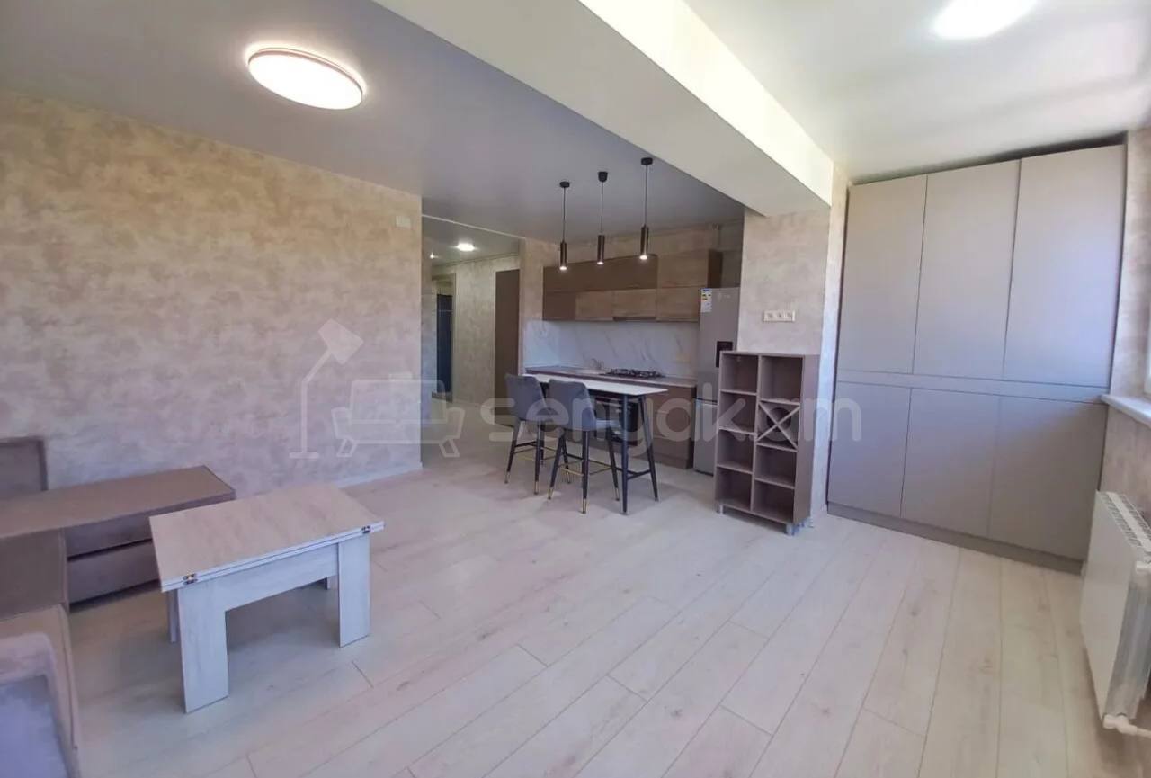 2 Սենյականոց Բնակարան Քարե Շենքում, 50քմ, 5/5 հարկ, Կապիտալ Վերանորոգված, Կահավորված, Արևկող