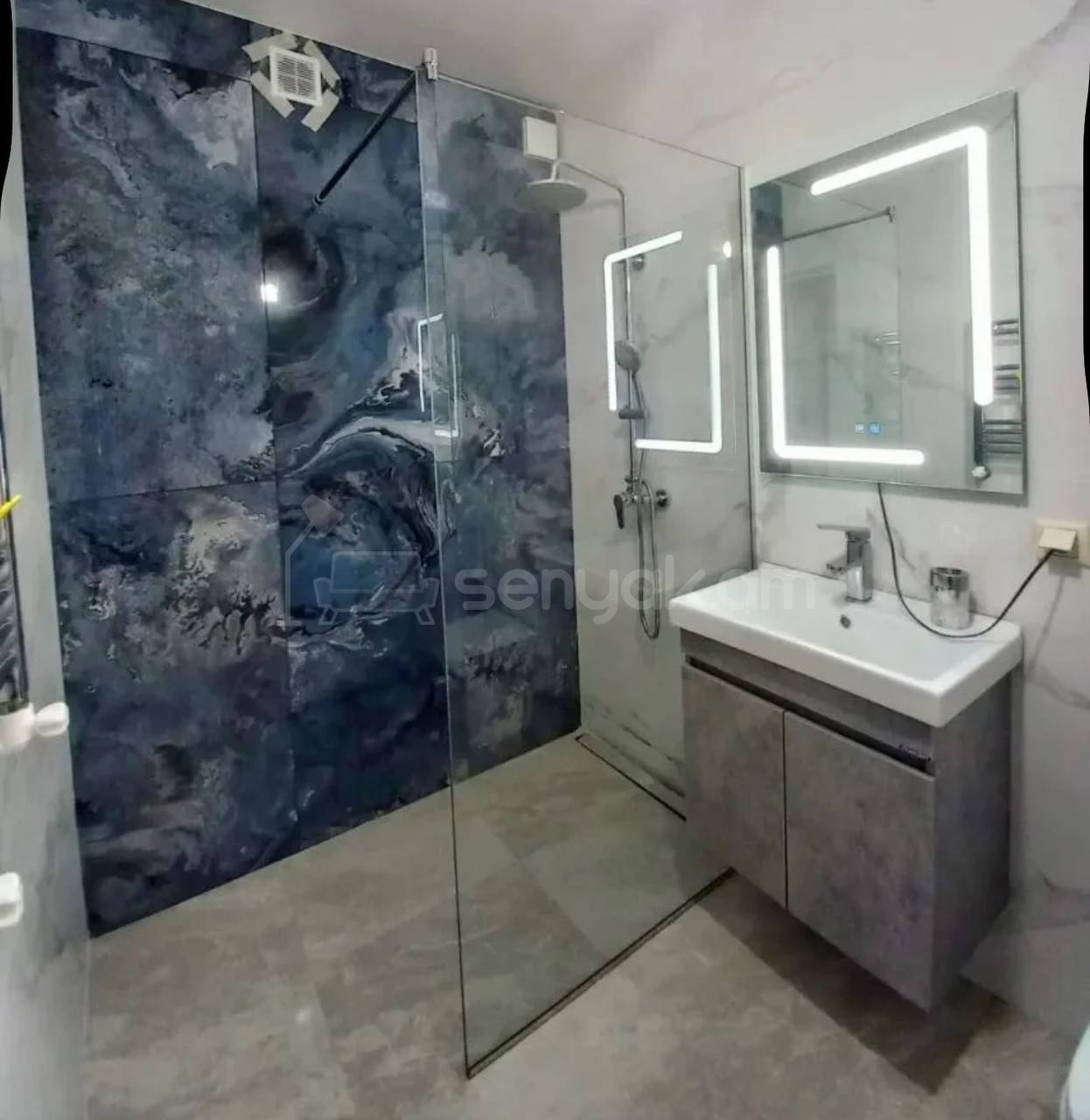 2 Սենյականոց Բնակարան Քարե Շենքում, 50քմ, 5/5 հարկ, Կապիտալ Վերանորոգված, Կահավորված, Արևկող