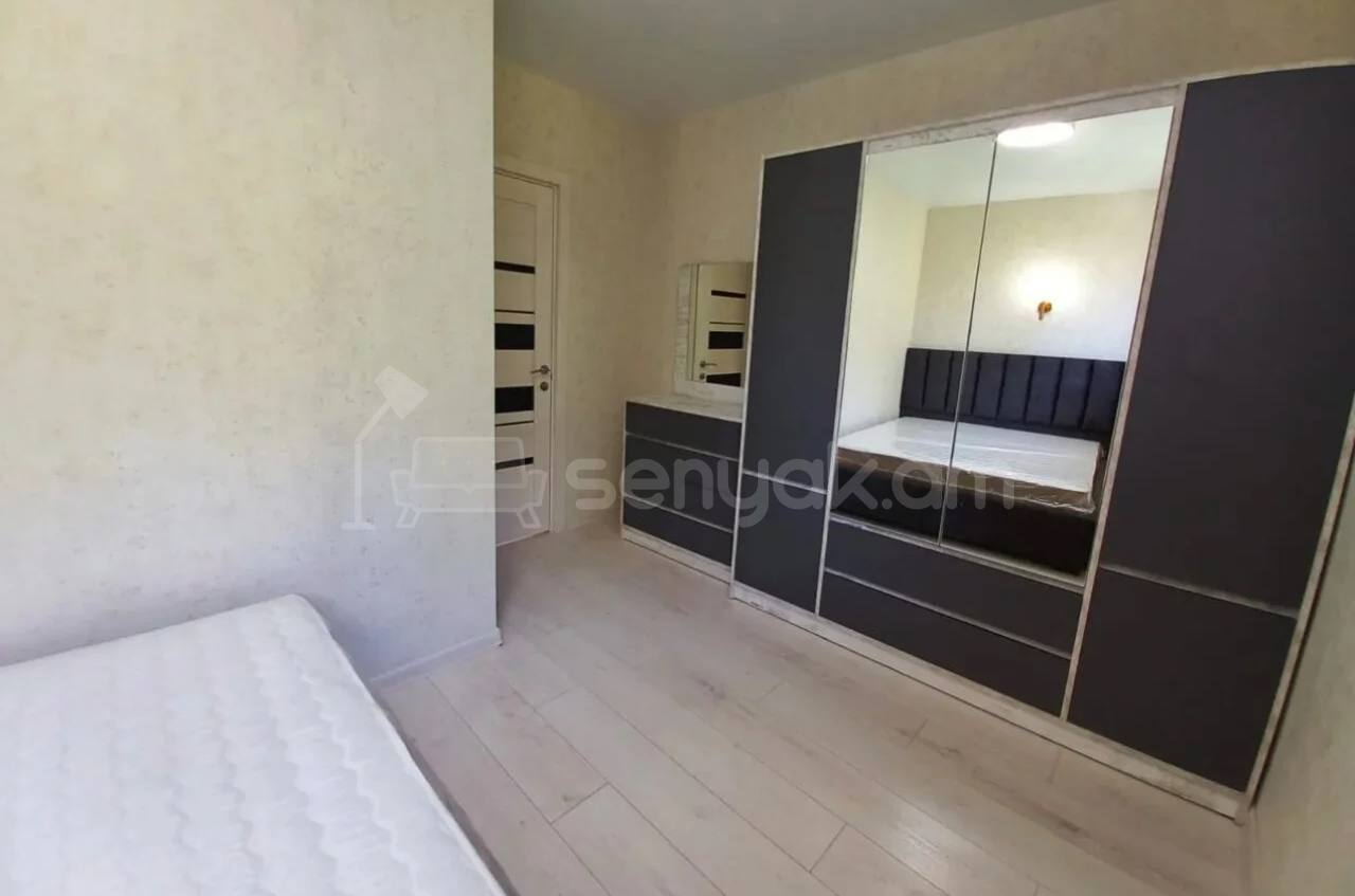 2 Սենյականոց Բնակարան Քարե Շենքում, 50քմ, 5/5 հարկ, Կապիտալ Վերանորոգված, Կահավորված, Արևկող