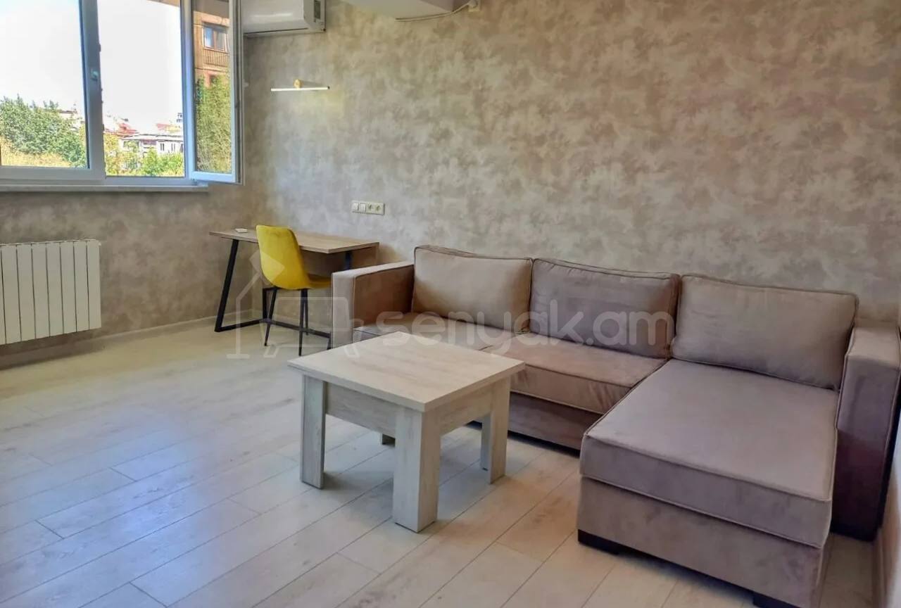 2 Սենյականոց Բնակարան Քարե Շենքում, 50քմ, 5/5 հարկ, Կապիտալ Վերանորոգված, Կահավորված, Արևկող