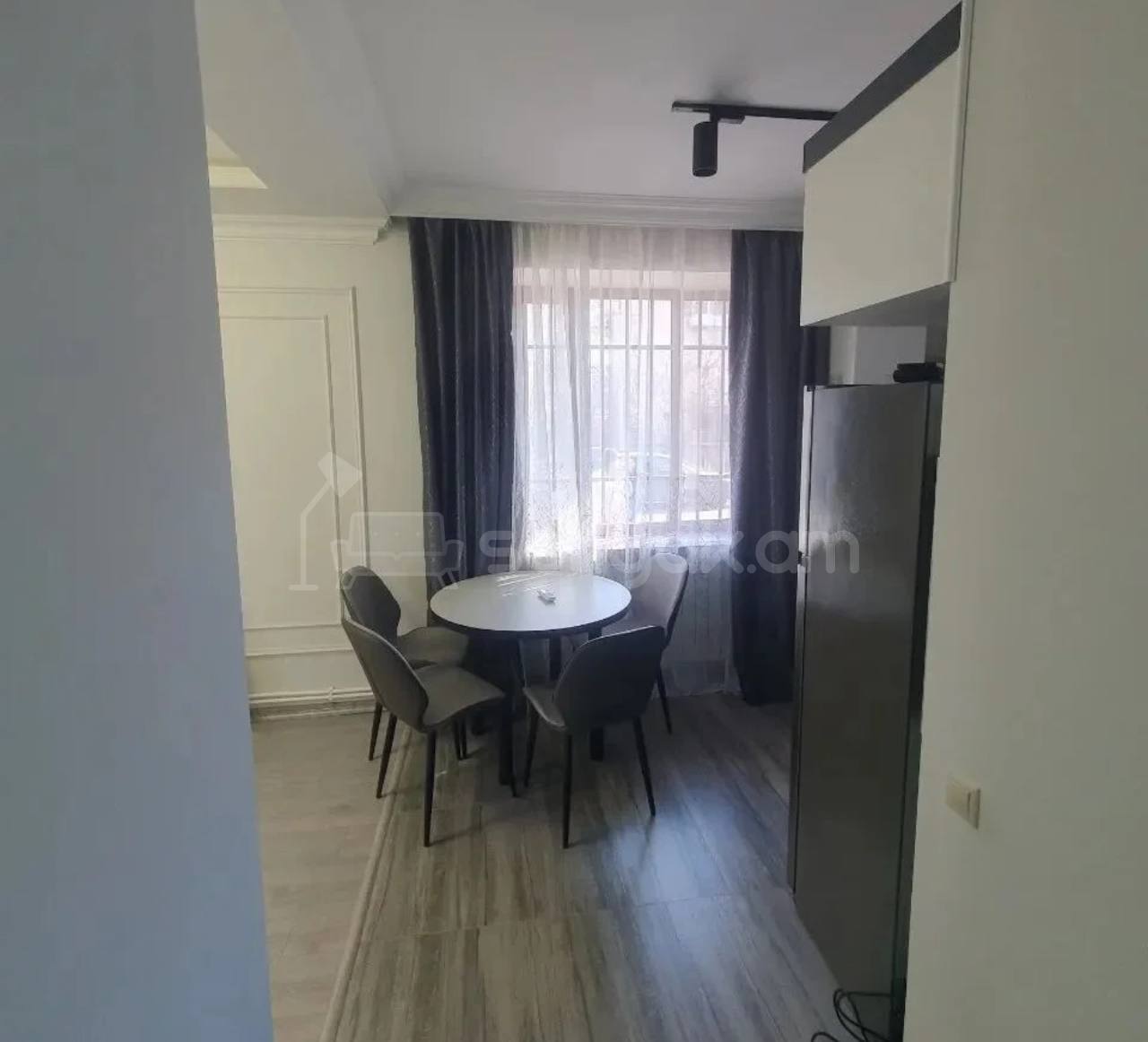 2 Սենյականոց Բնակարան Քարե Շենքում, 30քմ, 1/5 հարկ, Կապիտալ Վերանորոգված, Կահավորված, Արևկող