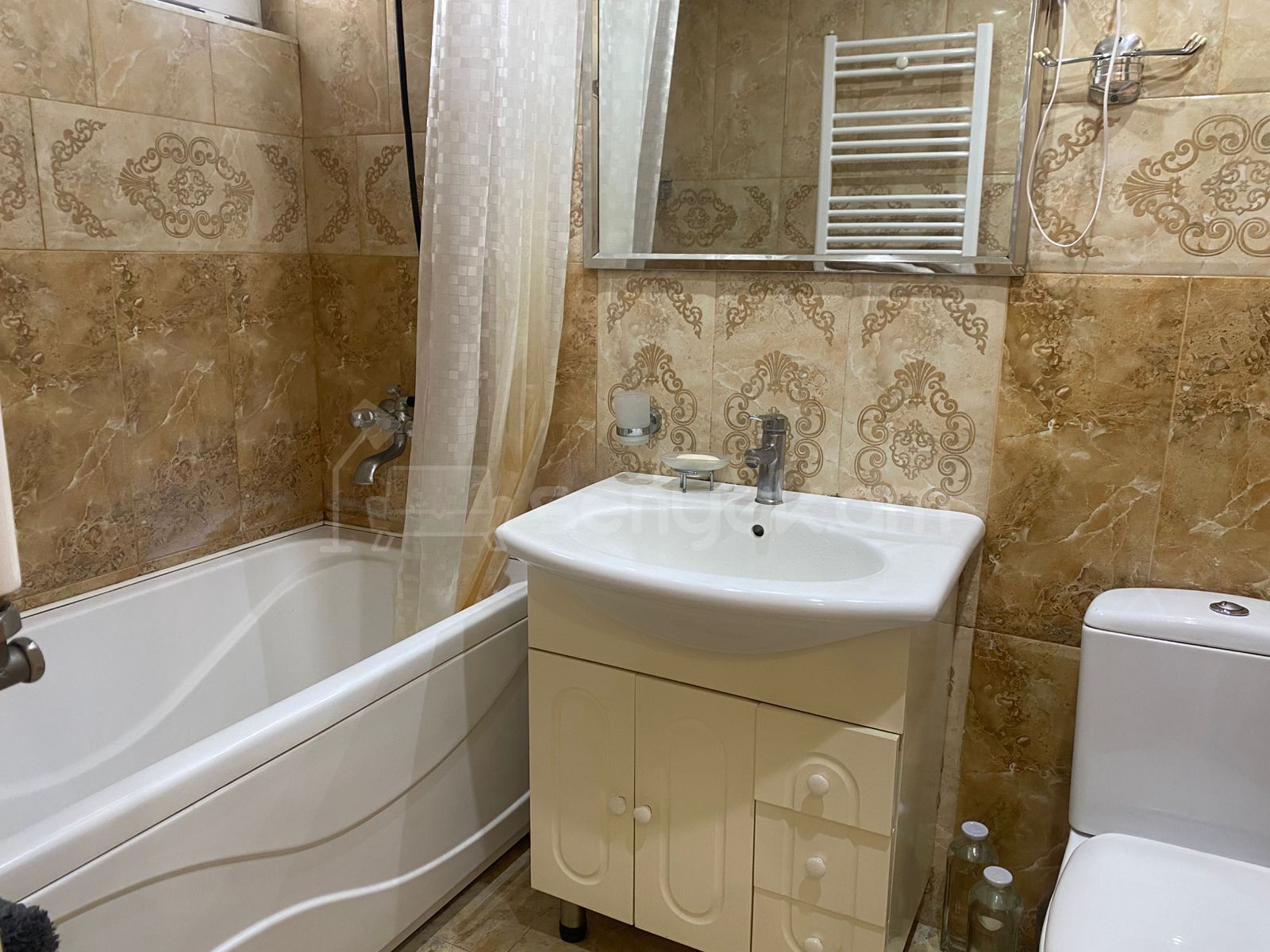 3 Սենյականոց Բնակարան Քարե Շենքում, 85քմ, 3/4 հարկ, Դիզայներական Վերանորոգված, Կահավորված, Արևկող