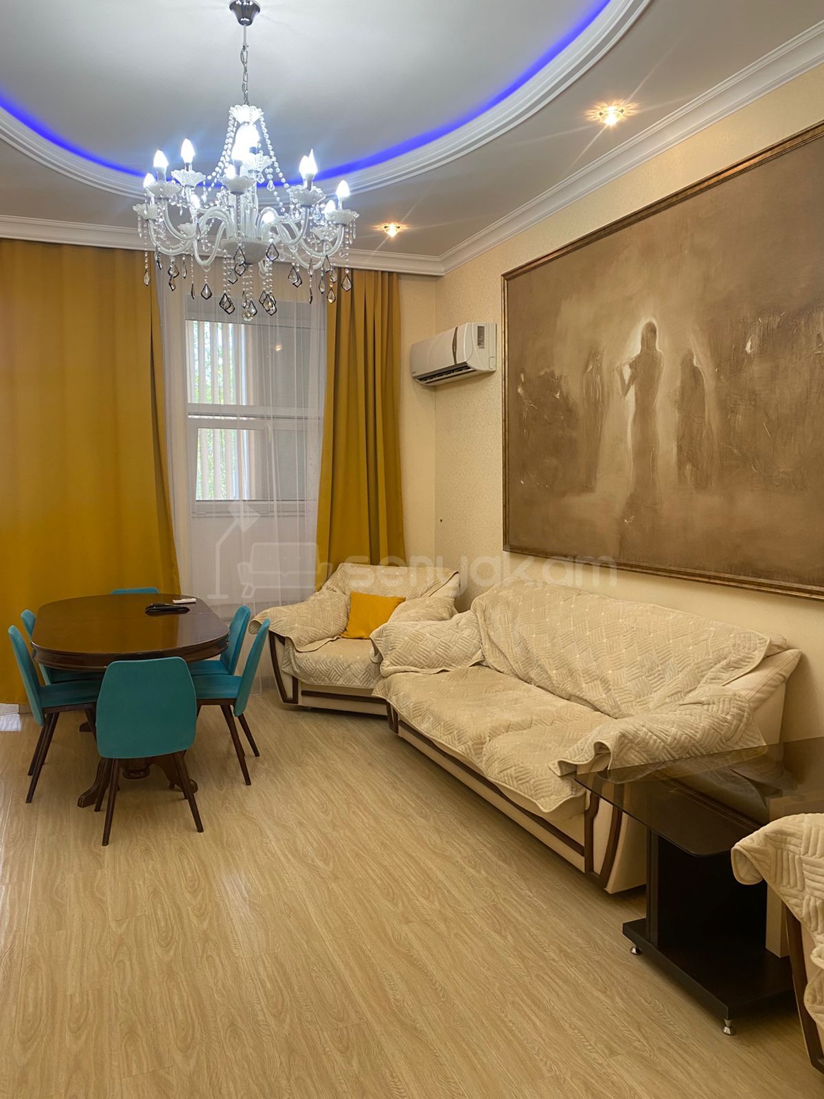 3 Սենյականոց Բնակարան Քարե Շենքում, 85քմ, 3/4 հարկ, Դիզայներական Վերանորոգված, Կահավորված, Արևկող