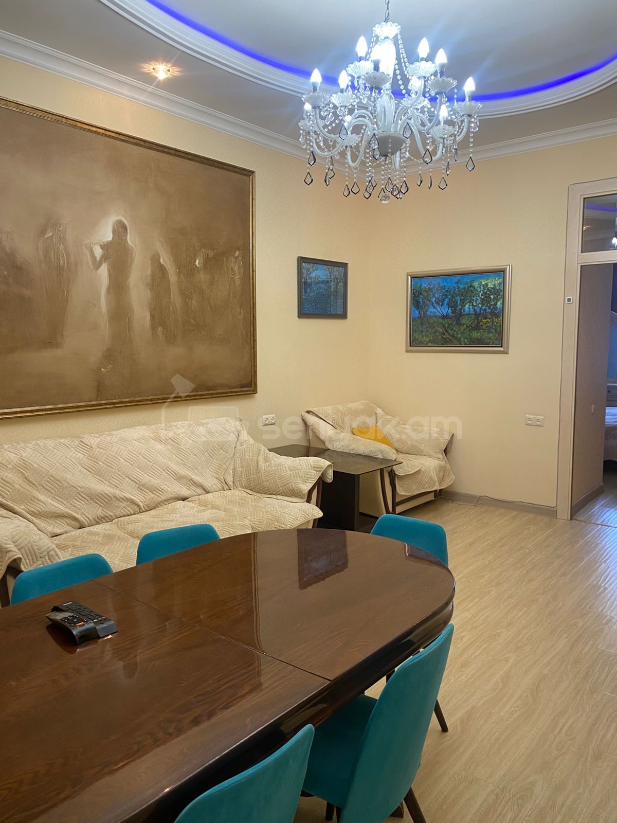 3 Սենյականոց Բնակարան Քարե Շենքում, 85քմ, 3/4 հարկ, Դիզայներական Վերանորոգված, Կահավորված, Արևկող