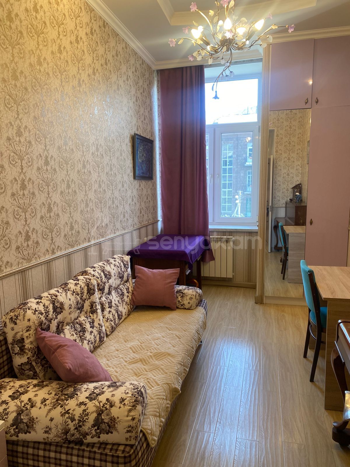 3 Սենյականոց Բնակարան Քարե Շենքում, 85քմ, 3/4 հարկ, Դիզայներական Վերանորոգված, Կահավորված, Արևկող