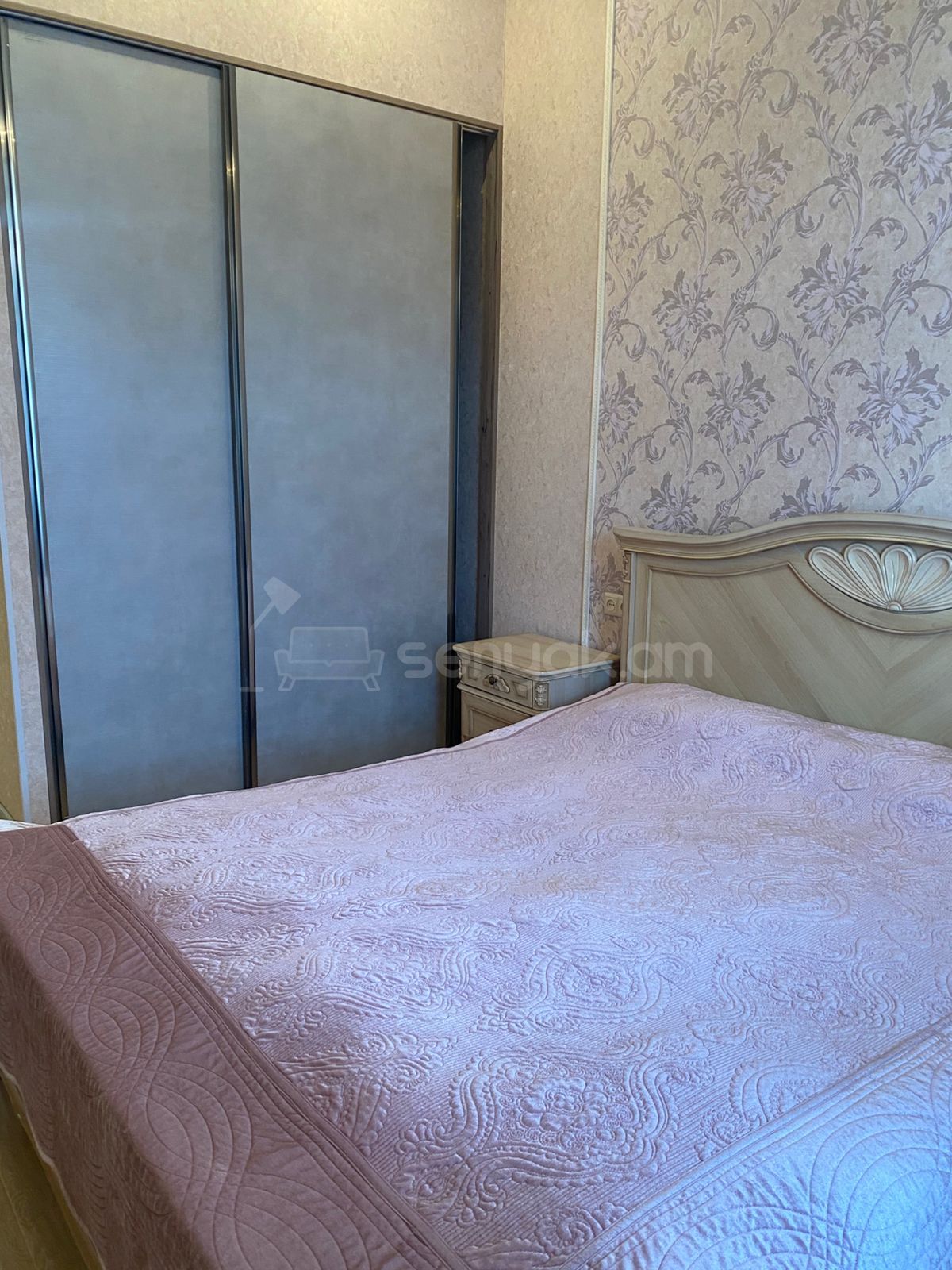 3 Սենյականոց Բնակարան Քարե Շենքում, 85քմ, 3/4 հարկ, Դիզայներական Վերանորոգված, Կահավորված, Արևկող