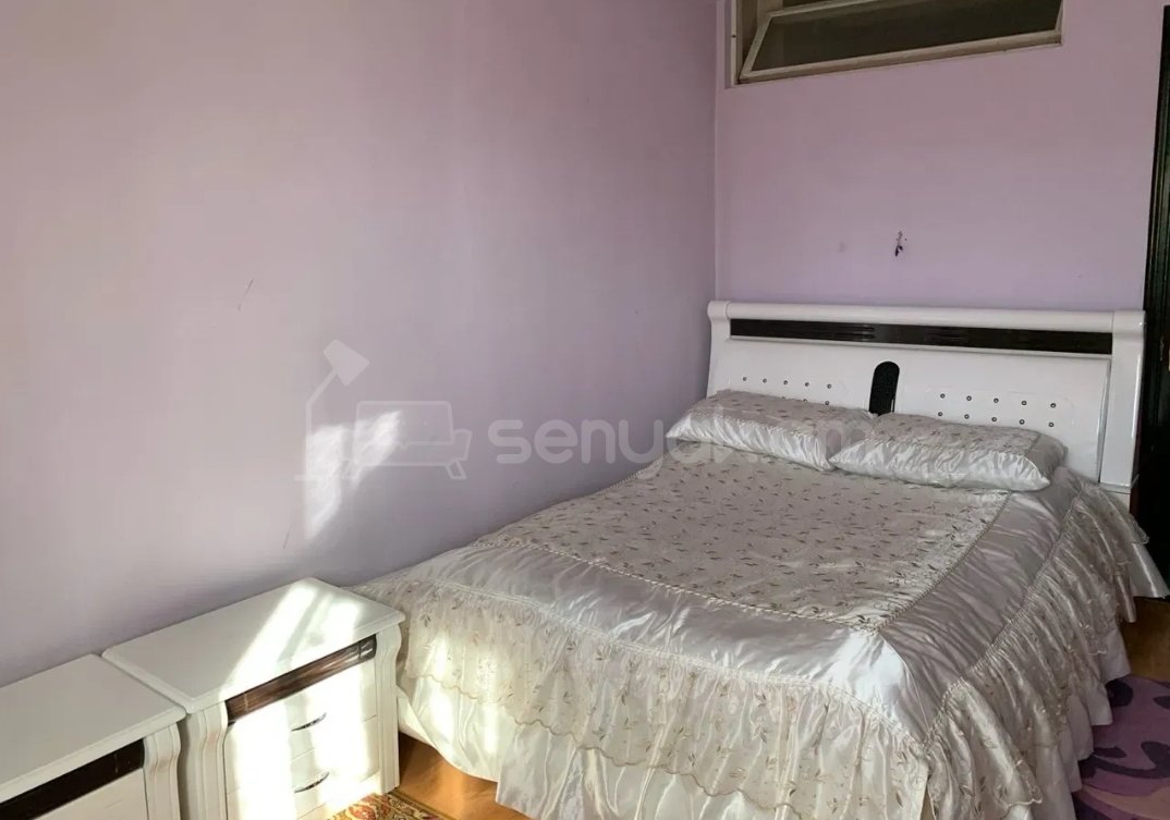 5 Սենյականոց Բնակարան Քարե Շենքում, 110քմ, 1/5 հարկ, Նորմալ Վիճակում