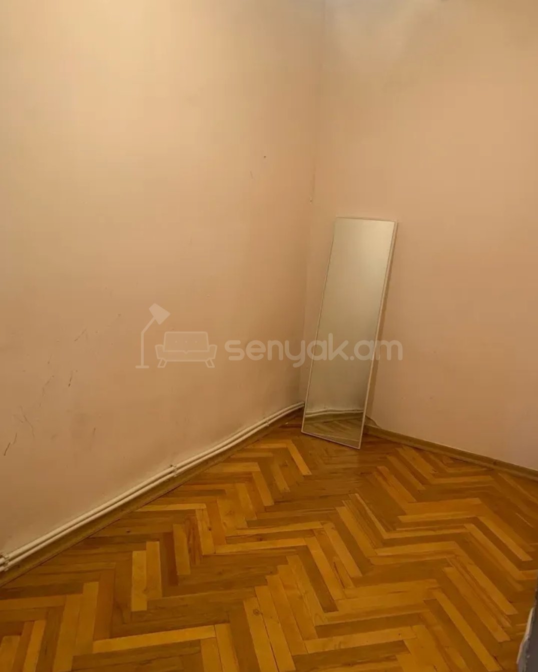 5 Սենյականոց Բնակարան Քարե Շենքում, 110քմ, 1/5 հարկ, Նորմալ Վիճակում