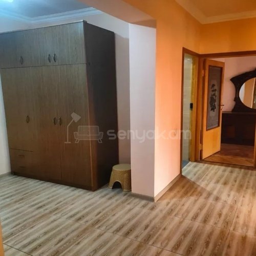 3 Սենյականոց Բնակարան, 95քմ, 3/9 հարկ, Կոսմետիկ Վերանորոգված, Մասամբ Կահավորված, Արևկող