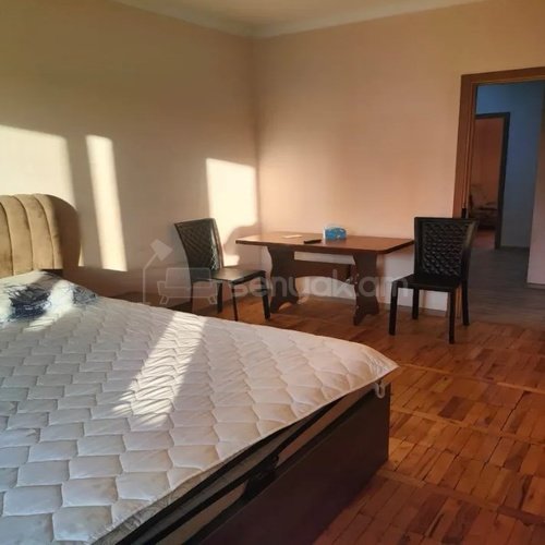 3 Սենյականոց Բնակարան, 95քմ, 3/9 հարկ, Կոսմետիկ Վերանորոգված, Մասամբ Կահավորված, Արևկող