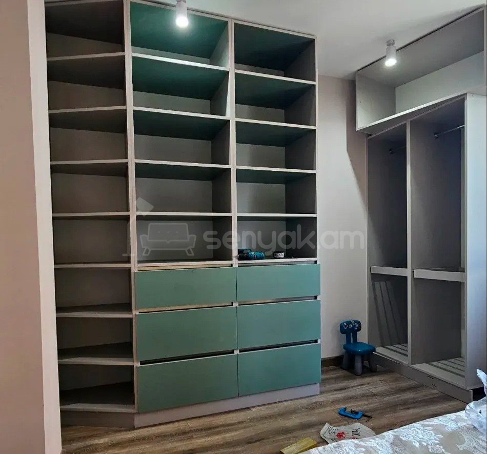 4 Սենյականոց Բնակարան Քարե Շենքում, 109քմ, 5/5 հարկ, Կապիտալ Վերանորոգված