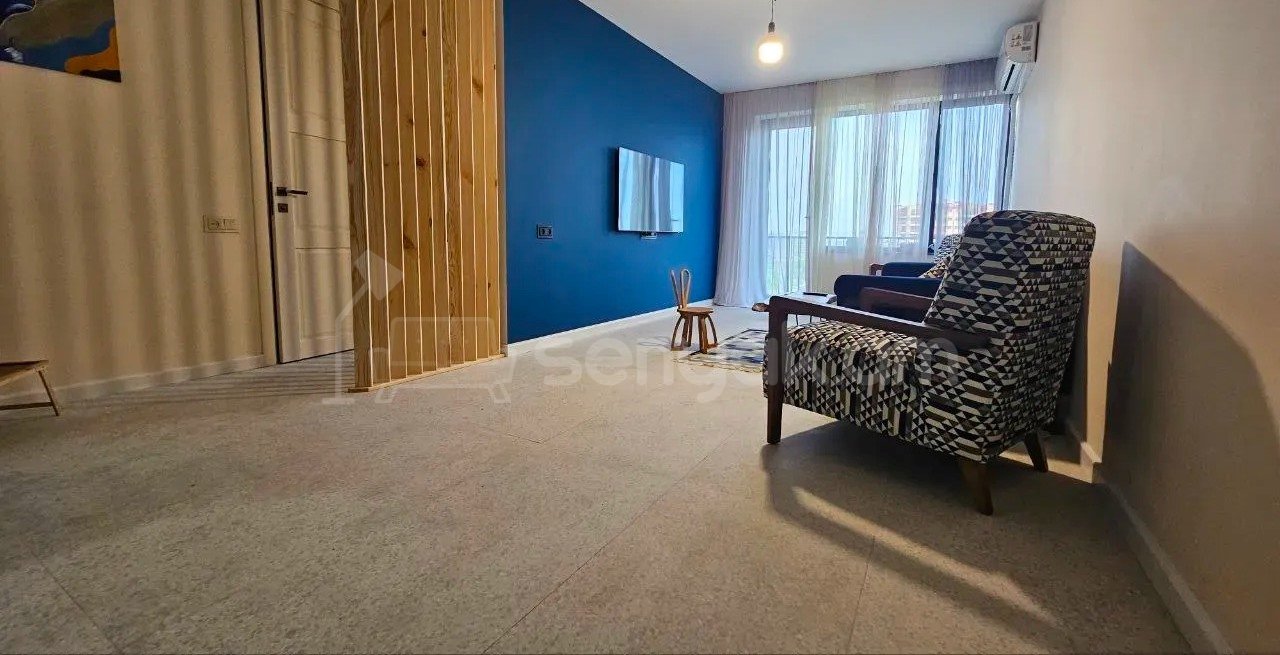 4 Սենյականոց Բնակարան Քարե Շենքում, 109քմ, 5/5 հարկ, Կապիտալ Վերանորոգված