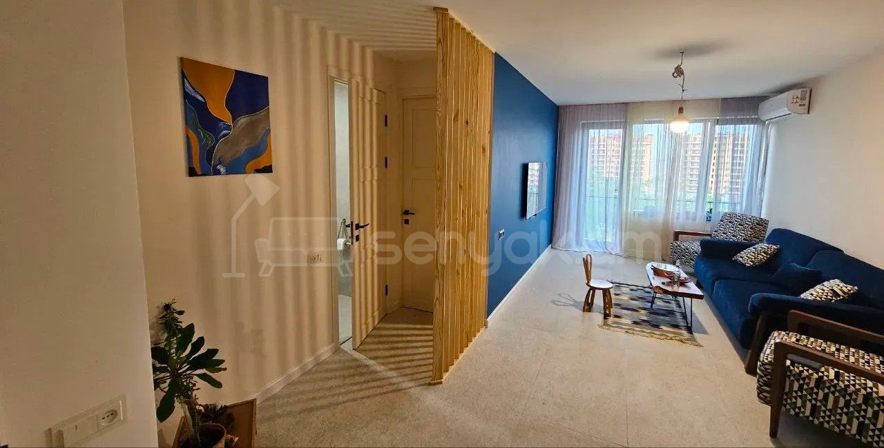 4 Սենյականոց Բնակարան Քարե Շենքում, 109քմ, 5/5 հարկ, Կապիտալ Վերանորոգված