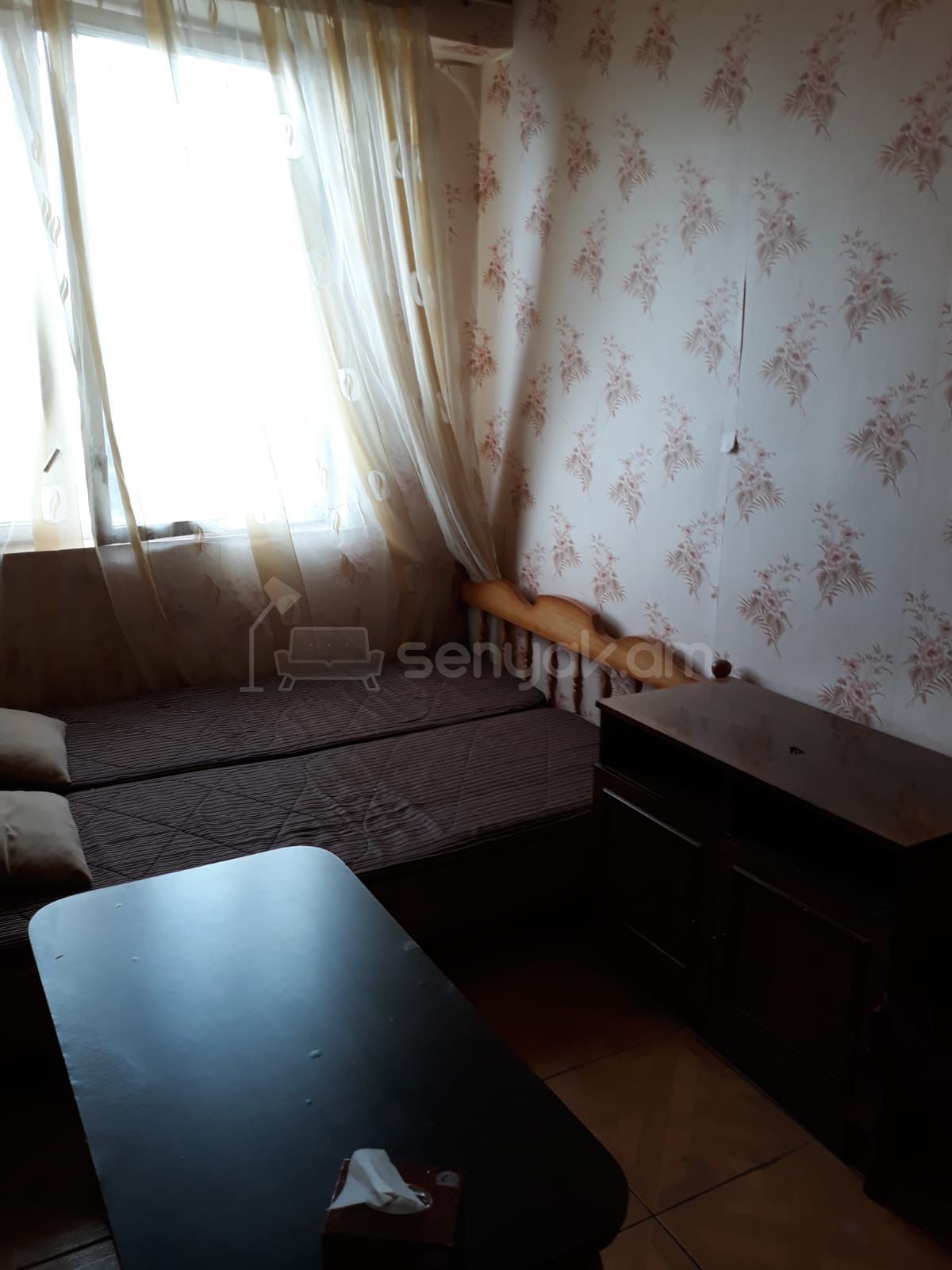 1 Սենյականոց Բնակարան Քարե Շենքում, 18քմ, 3/8 հարկ, Նորմալ Վիճակում