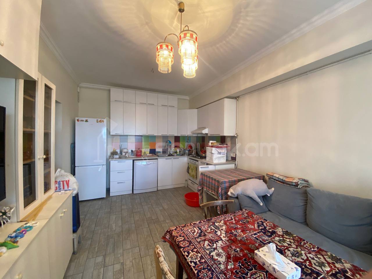 2 Սենյականոց Բնակարան, 40քմ, 3/9 հարկ, Կապիտալ Վերանորոգված, Կահավորված, Արևկող