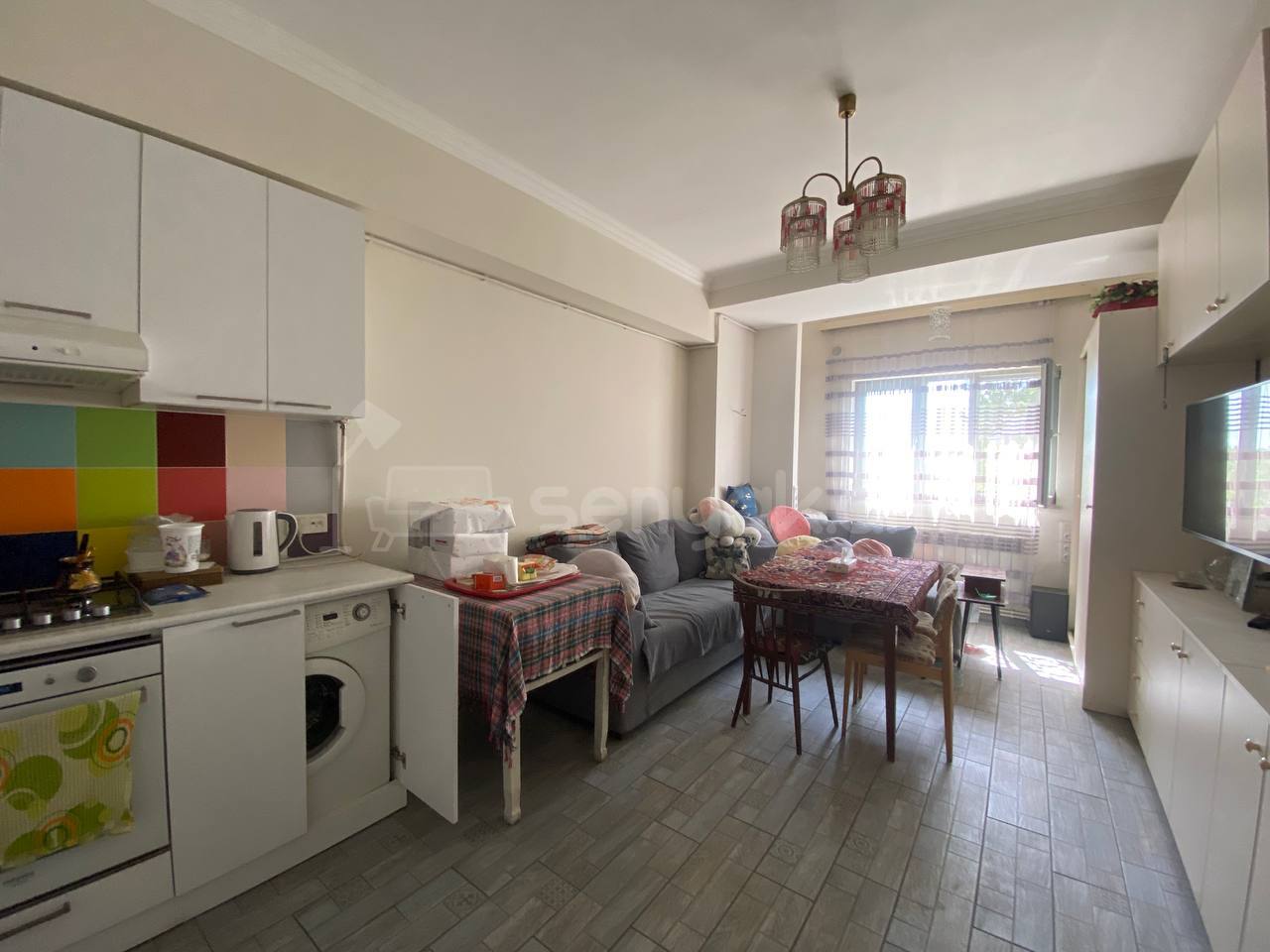 2 Սենյականոց Բնակարան, 40քմ, 3/9 հարկ, Կապիտալ Վերանորոգված, Կահավորված, Արևկող