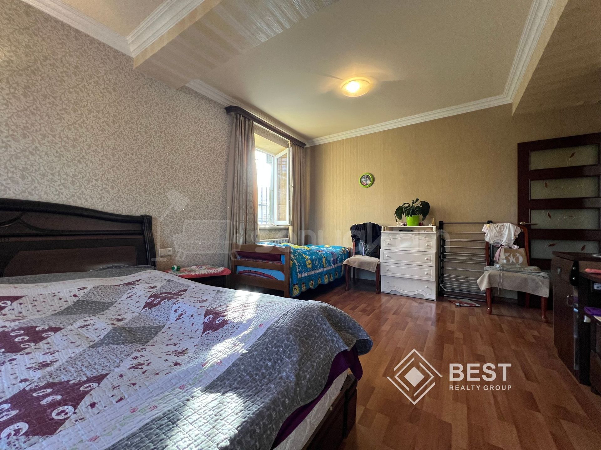 3 Սենյականոց Բնակարան Քարե Շենքում, 118քմ, 1/5 հարկ, Կապիտալ Վերանորոգված