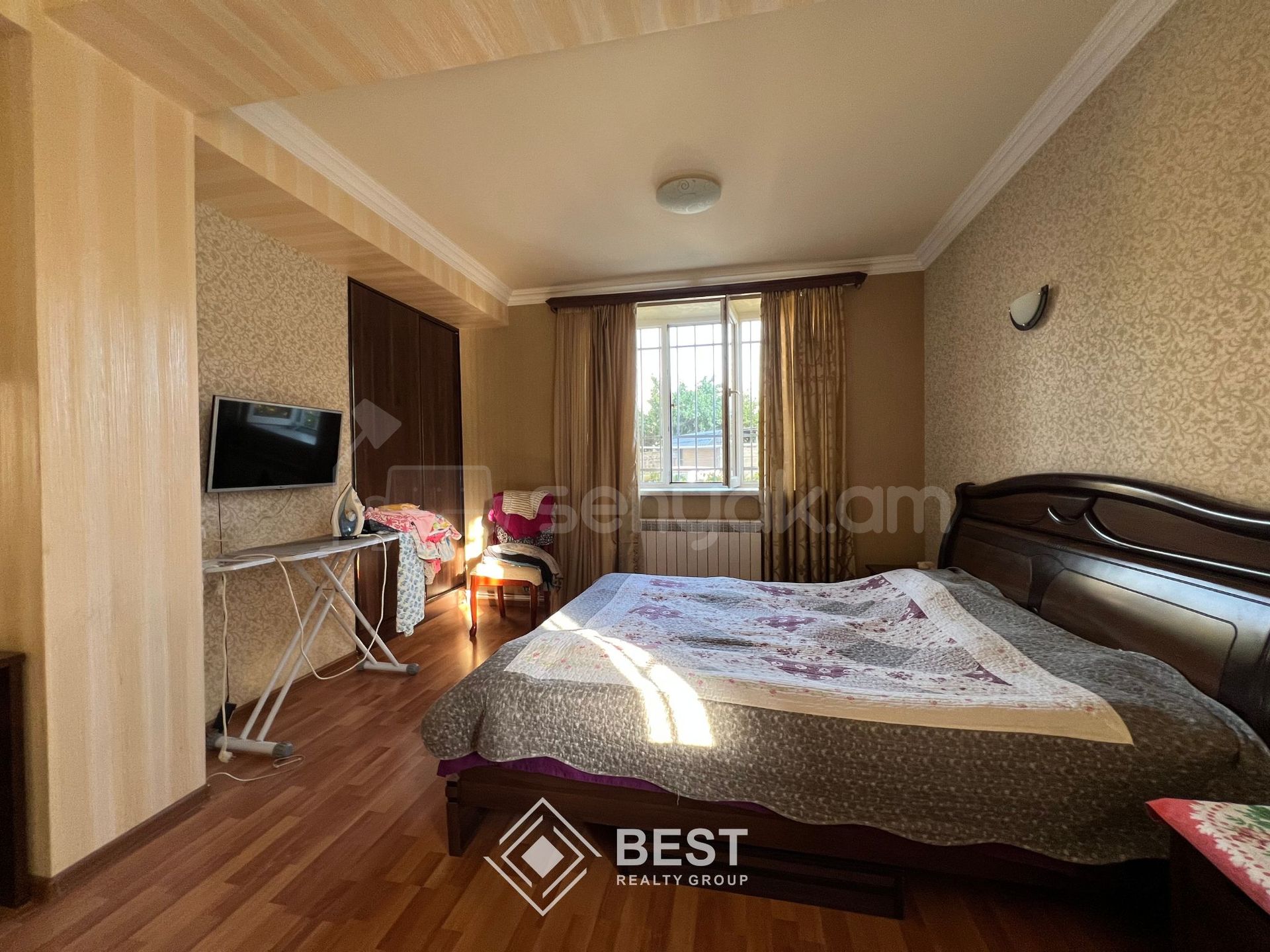 3 Սենյականոց Բնակարան Քարե Շենքում, 118քմ, 1/5 հարկ, Կապիտալ Վերանորոգված