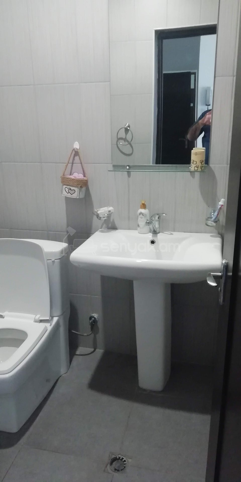 3 Սենյականոց Բնակարան Նորակառույցում, 81քմ, 6/8 հարկ, Կապիտալ Վերանորոգված, Կահավորված