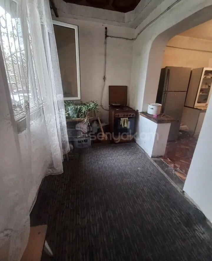 2 Սենյականոց Բնակարան, 70քմ, 1/9 հարկ, Պետական Վիճակում