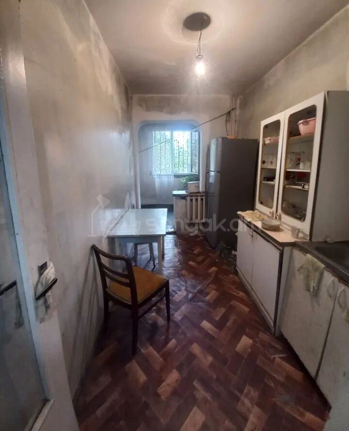 2 Սենյականոց Բնակարան, 70քմ, 1/9 հարկ, Պետական Վիճակում