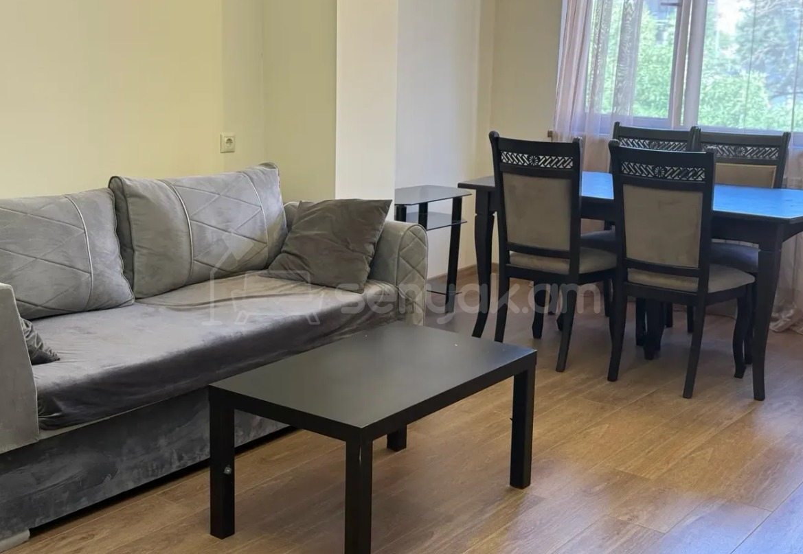 3 Սենյականոց Բնակարան Քարե Շենքում, 60քմ, 5/5 հարկ, Կապիտալ Վերանորոգված, Կահավորված, Արևկող