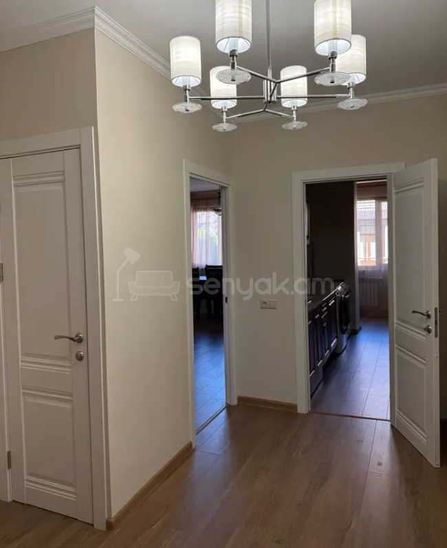 3 Սենյականոց Բնակարան Քարե Շենքում, 60քմ, 5/5 հարկ, Կապիտալ Վերանորոգված, Կահավորված, Արևկող