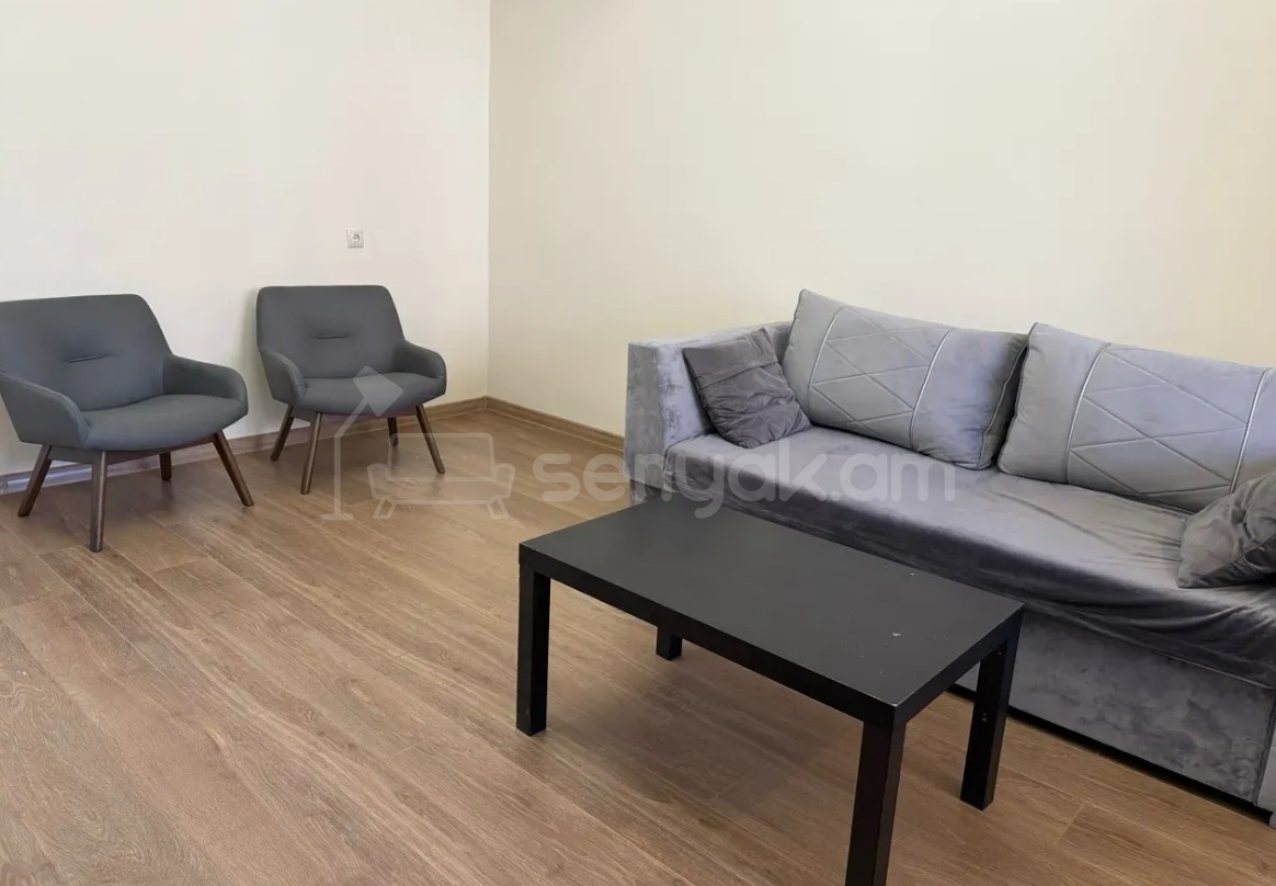 3 Սենյականոց Բնակարան Քարե Շենքում, 60քմ, 5/5 հարկ, Կապիտալ Վերանորոգված, Կահավորված, Արևկող