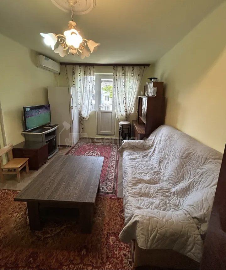 1 Սենյականոց Բնակարան Քարե Շենքում, 40քմ, 3/4 հարկ, Նորմալ Վիճակում, Կահավորված