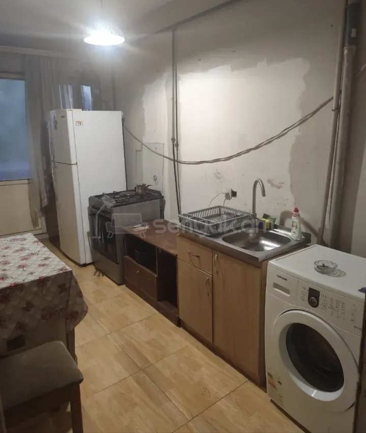 3 Սենյականոց Բնակարան, 78քմ, 3/9 հարկ, Նորմալ Վիճակում, Կահավորված